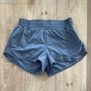 Lululemon Athletica Slate Blue Low Rise Hotty Hot Shorts 2.5" Inseam Size 6